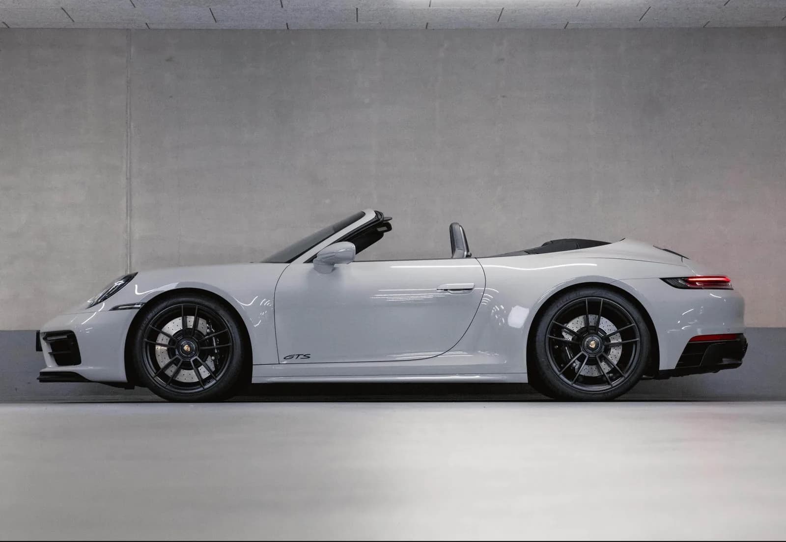 Porsche 992 911 Carrera 4 GTS Licht-Design-Paket 2023