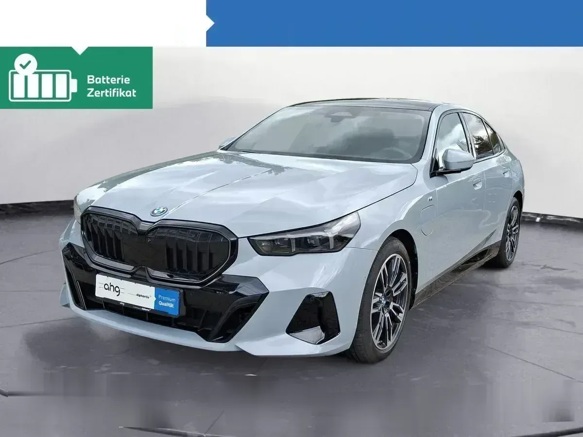 BMW 550 e xDrive M Sportpaket Panorama Komfortzugang 2024